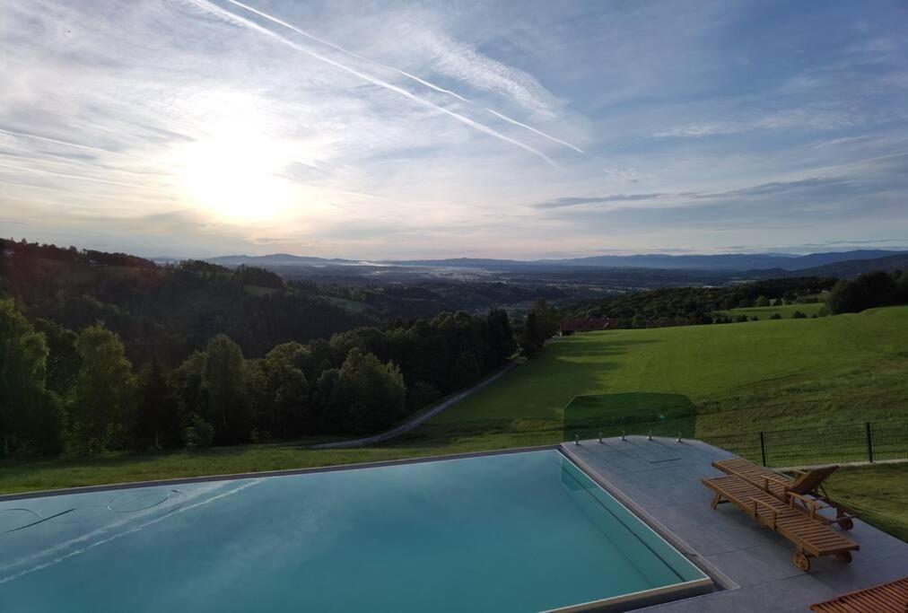Chalet-Suedsteiermark - Traumhafte Aussicht, Infinity Pool, Privatsphaere, Klima Und De-Luxe Ausstattung Schwanberg 外观 照片