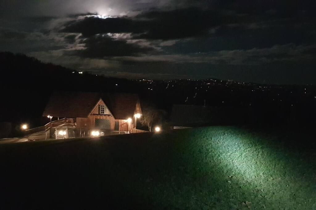 Chalet-Suedsteiermark - Traumhafte Aussicht, Infinity Pool, Privatsphaere, Klima Und De-Luxe Ausstattung Schwanberg 外观 照片